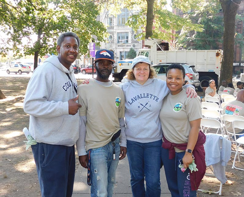 Alumni and staff from NJ residential reentry program volunteer for Newark cleanup